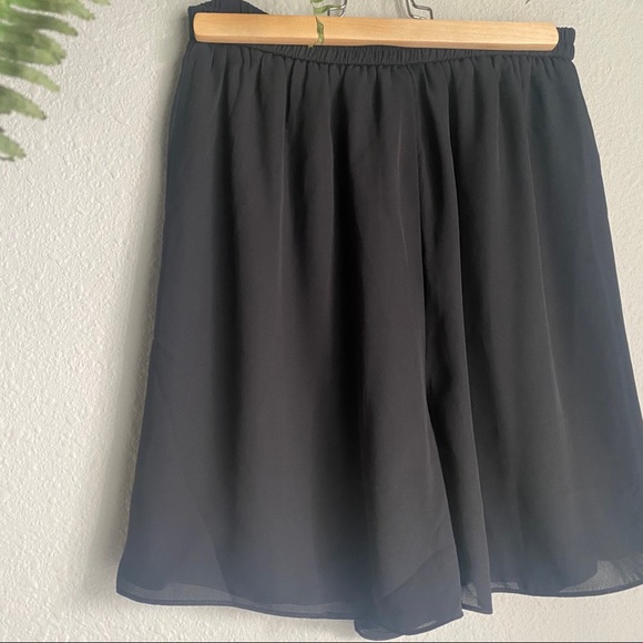 Iora high waisted dress shorts size medium - Picture 3 of 7